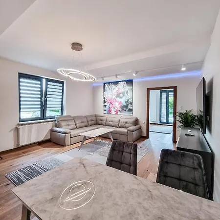 Vip Centrum Apartment